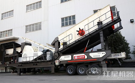 車載流動錘式破碎機多少錢？產(chǎn)量多高？